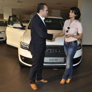 Gul Panag feet photo 13