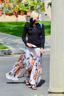 Gwen Stefani feet photo thumbnail