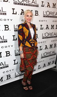 Gwen Stefani feet photo thumbnail