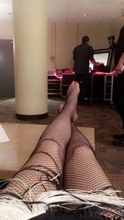 Gwen Stefani feet photo thumbnail