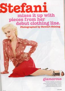 Gwen Stefani feet photo thumbnail