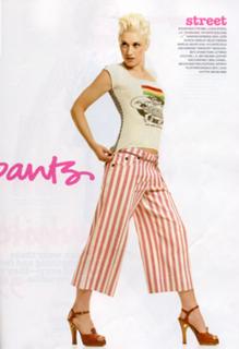 Gwen Stefani feet photo thumbnail