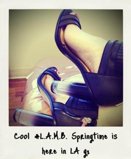 Gwen Stefani feet photo thumbnail