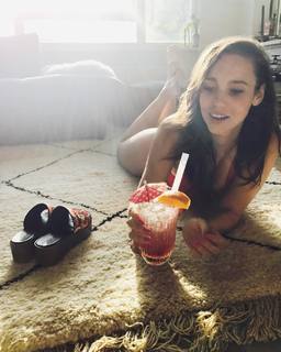 Gwen van Poorten feet photo 12