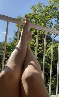 Gwen van Poorten feet photo 1