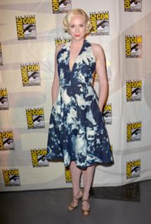 Gwendoline Christie feet photo thumbnail