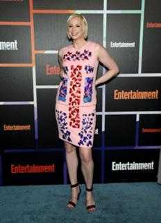 Gwendoline Christie feet photo thumbnail