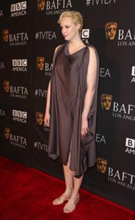 Gwendoline Christie feet photo thumbnail