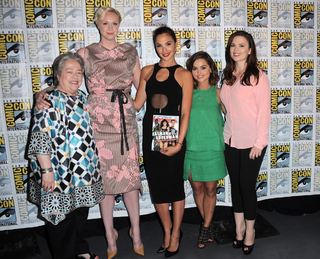 Gwendoline Christie feet photo thumbnail