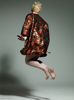 Gwendoline Christie feet photo thumbnail