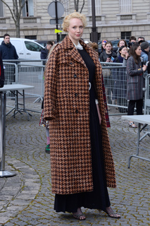 Gwendoline Christie feet photo thumbnail