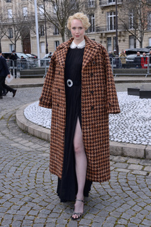 Gwendoline Christie feet photo thumbnail