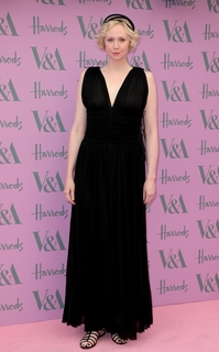 Gwendoline Christie feet photo thumbnail