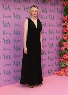 Gwendoline Christie feet photo thumbnail