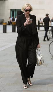 Gwendoline Christie feet photo thumbnail