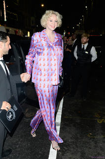 Gwendoline Christie feet photo thumbnail