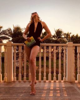 Gwendoline Christie feet photo thumbnail