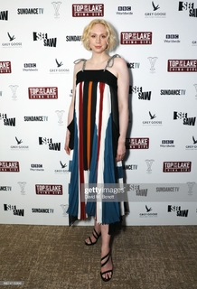Gwendoline Christie feet photo thumbnail