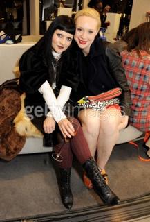 Gwendoline Christie feet photo thumbnail