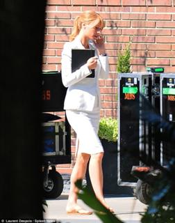Gwyneth Paltrow feet photo thumbnail