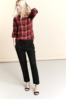 Gwyneth Paltrow feet photo thumbnail
