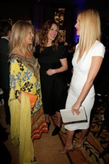 Gwyneth Paltrow feet photo thumbnail