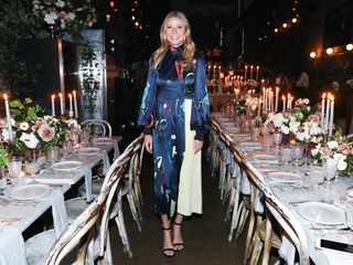 Gwyneth Paltrow feet photo thumbnail