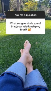 Gwyneth Paltrow feet photo thumbnail