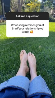 Gwyneth Paltrow feet photo thumbnail