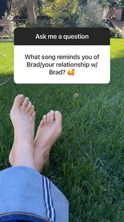 Gwyneth Paltrow feet photo thumbnail
