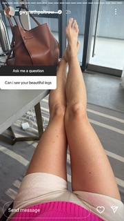 Gwyneth Paltrow feet photo thumbnail