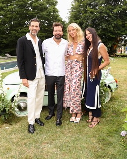 Gwyneth Paltrow feet photo thumbnail