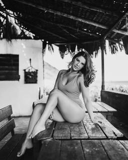 Gyselle Soares feet photo 7