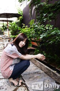 Gyu-ri Nam feet photo 10