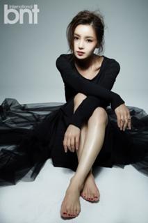 Gyu-ri Nam feet photo 6