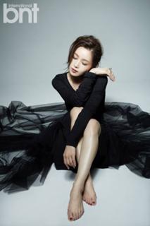 Gyu-ri Nam feet photo 5