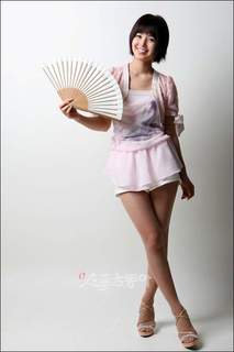 Gyu-ri Nam feet photo 13