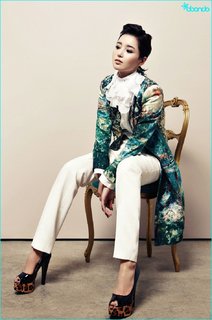 Gyu-ri Nam feet photo 2