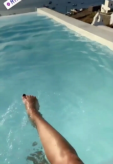 Géraldine Bazán feet photo thumbnail