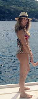 Géraldine Bazán feet photo thumbnail