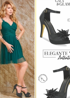 Géraldine Bazán feet photo thumbnail