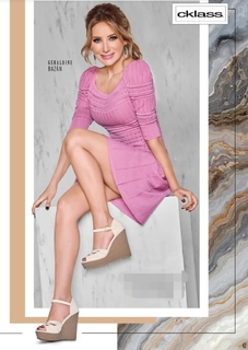 Géraldine Bazán feet photo thumbnail