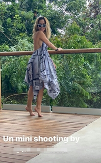 Géraldine Bazán feet photo thumbnail