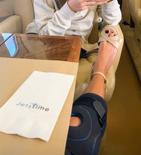 Géraldine Bazán feet photo thumbnail