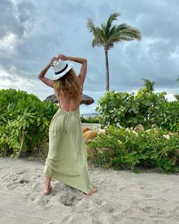Géraldine Bazán feet photo thumbnail