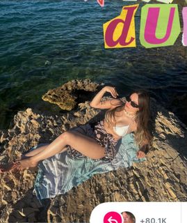 Gözde Demiral feet photo 3