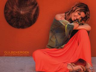 Gülben Ergen feet photo thumbnail