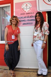 Gülben Ergen feet photo thumbnail