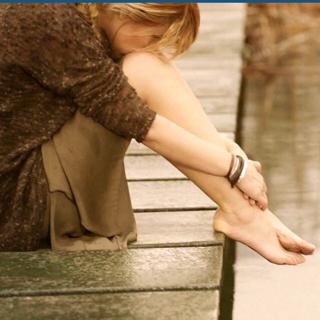 Gülben Ergen feet photo thumbnail