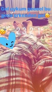 Gülben Ergen feet photo thumbnail